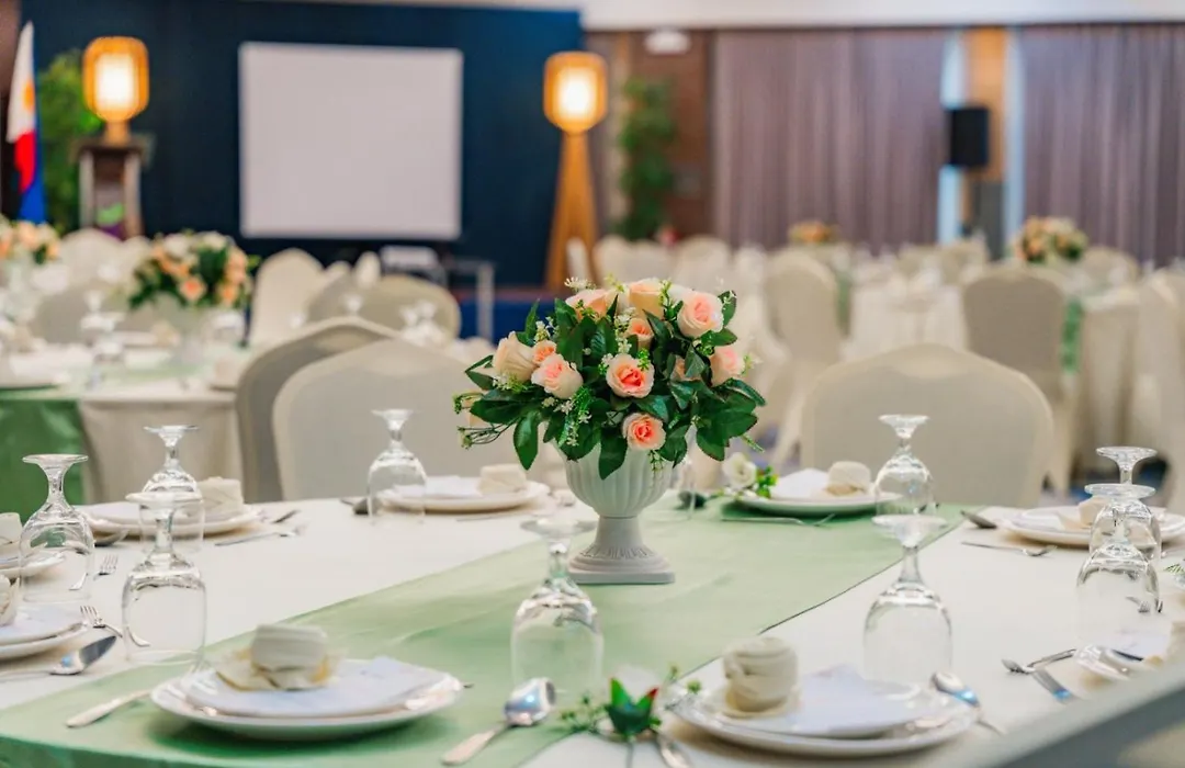 Goldberry Lite Hotel-1